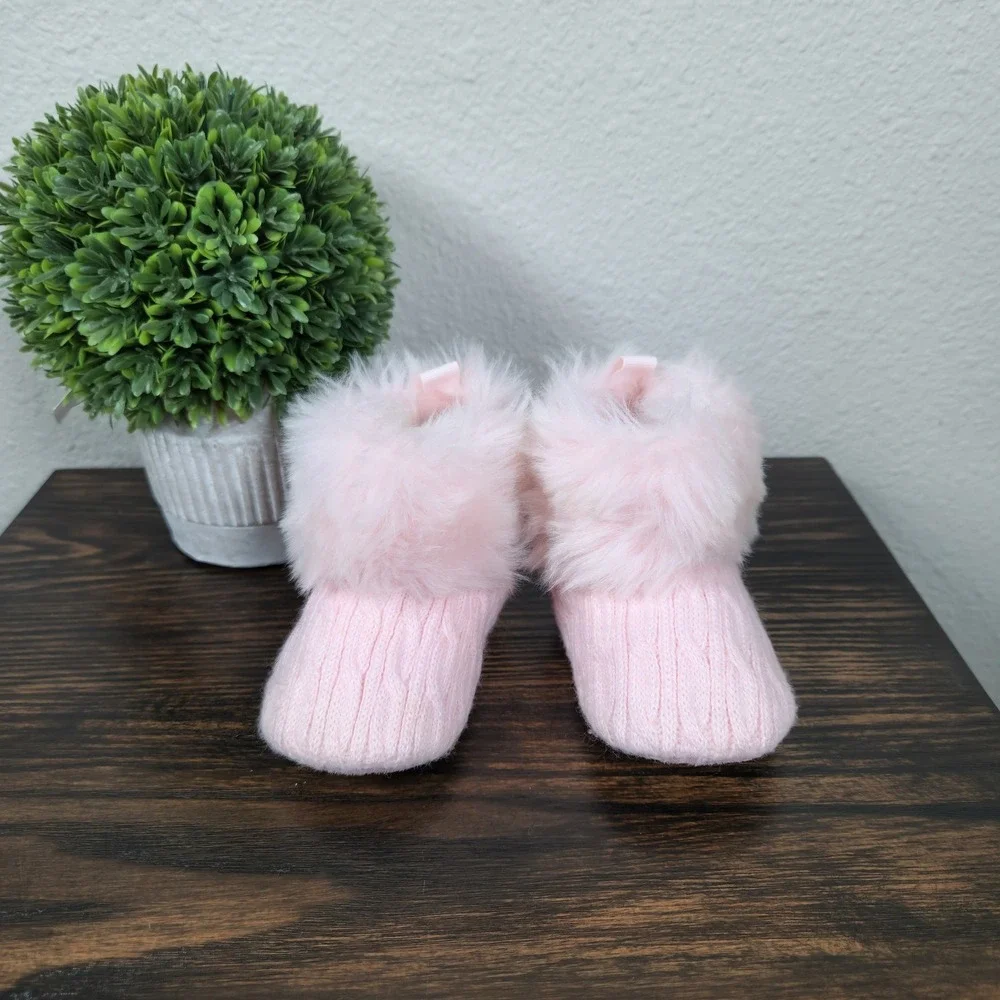 Stepping Stones Baby Girl‎ Pink Cable Knit Fur Trim Booties Newborn 0-6 m